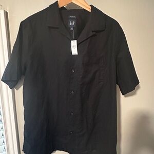 GAP 100% linen button up shirt NWT